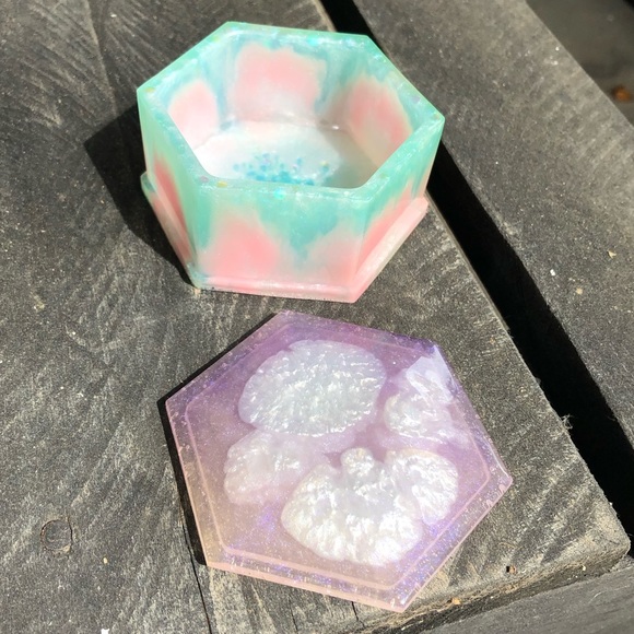 Handmade Sky UV Resin Trinket Box - Picture 13 of 16